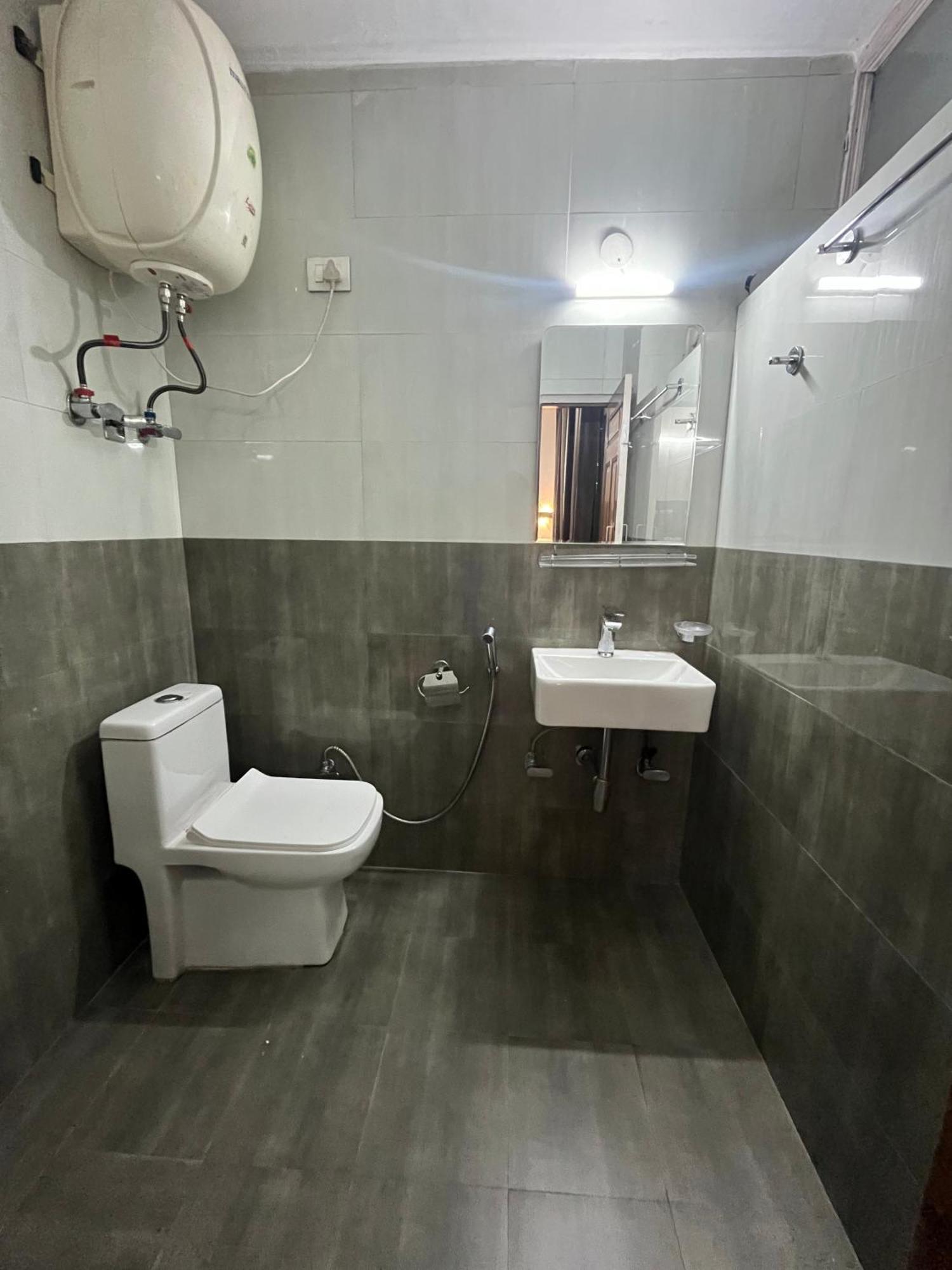Hotel Premier Mall Road Manali Exterior foto